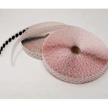Pastille autoagrippante en rouleau